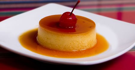 Flan z karmelowym sosem angielskim w proszku