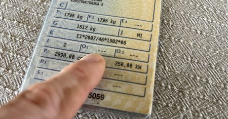 Zakup auta, potem zdziwienie. Blokada w dowodzie