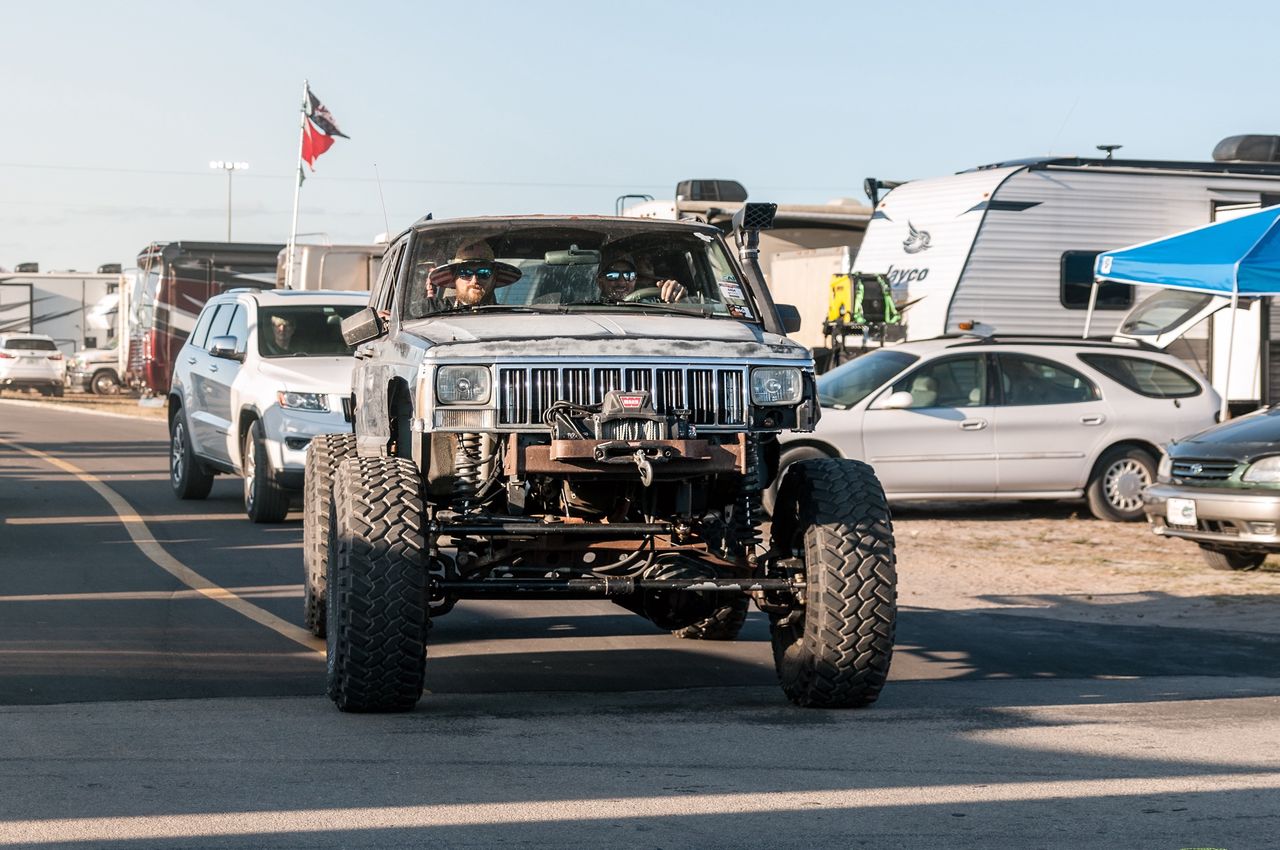 Samochody kibiców na 1000 miles of Sebring i 12 h of Sebring