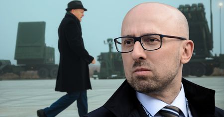 "Trzeba ważyć słowa". Były rzecznik Dudy o sztuce dyplomacji