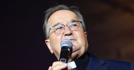 Marzą Wam się świąteczne zakupy w sklepie fundacji Tadeusza Rydzyka? Nie zgadniecie, ile kosztuje opłatek. DUŻE zaskoczenie