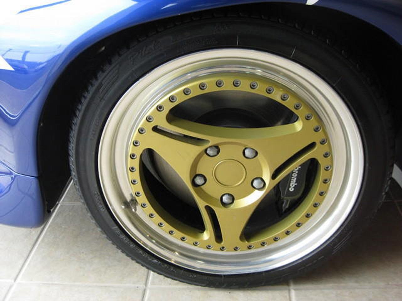 Vector M12.6