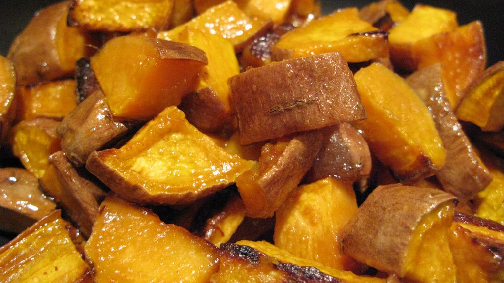 Bataty pieczone ze skórką z dodatkiem soli