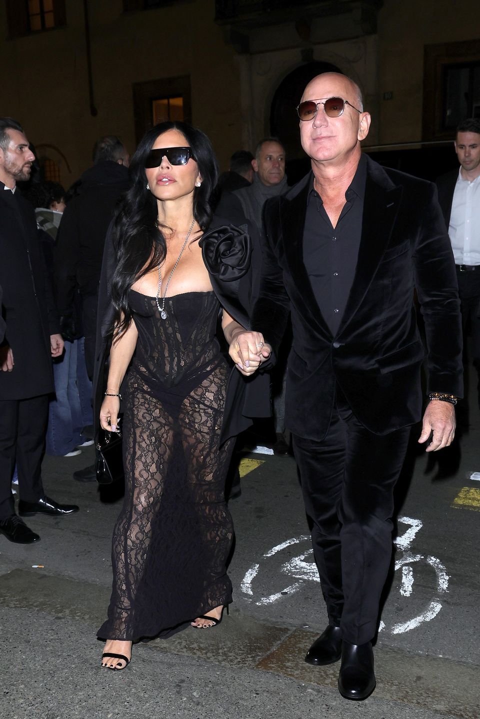 Jeff Bezos i Lauren Sanchez na przyjęciu Dolce&Gabbana w Mediolanie