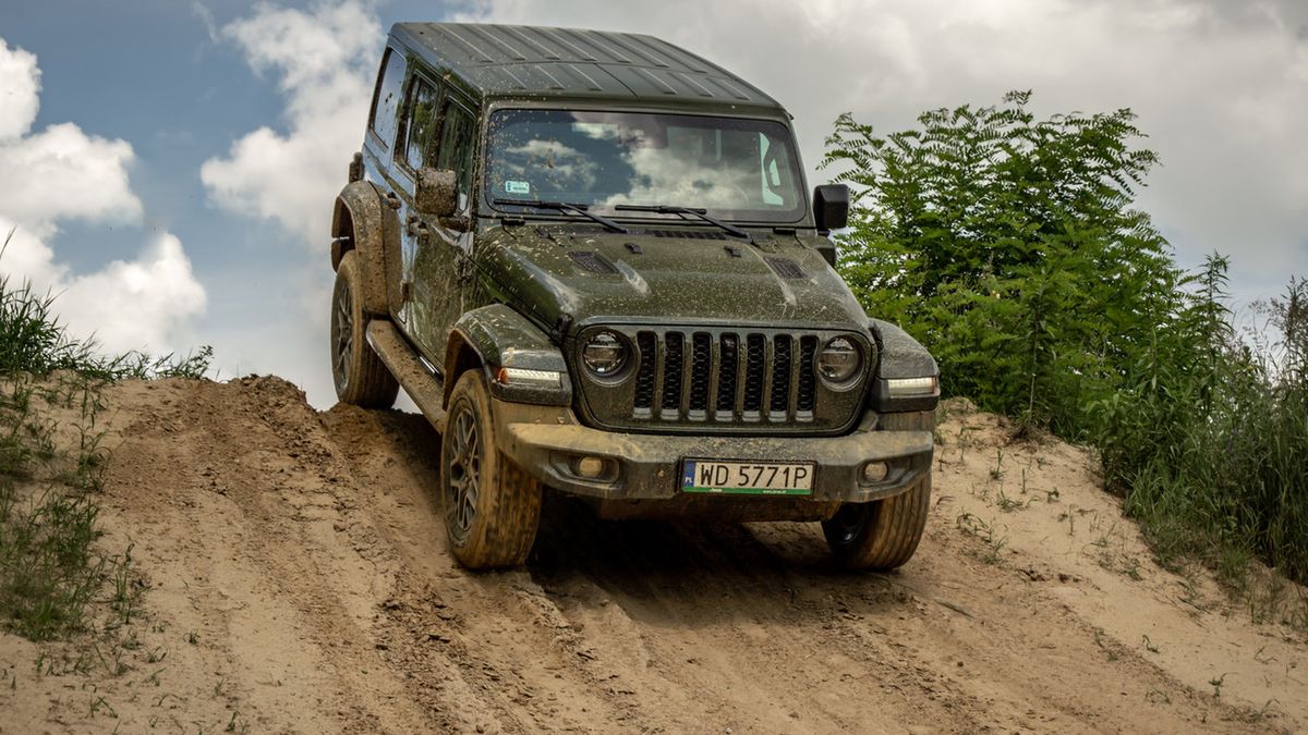 4xe to nowe 4x4 - tak przynajmniej twierdzą przedstawiciele Jeepa.