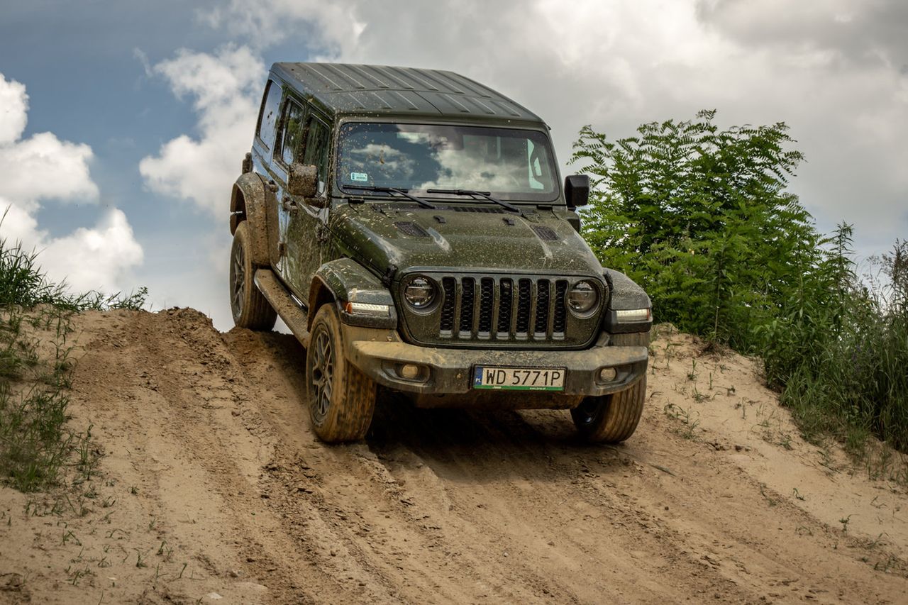 4xe to nowe 4x4 - tak przynajmniej twierdzą przedstawiciele Jeepa.