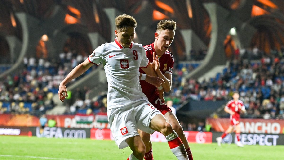 Getty Images / Ben McShane - Sportsfile/UEFA / Na zdjęciu: Oskar Tomczyk (z lewej)