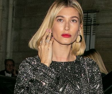 Hailey Bieber w sukience Magdy Butrym. Lista sławnych klientek projektantki szybko się powiększa