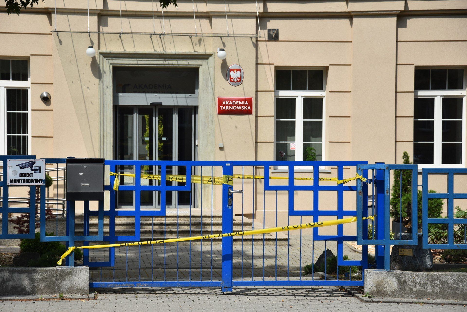 W związku z odnalezieniem niewybuchu ewakuowano wszystkich z Akademii Tarnowskiej, a wstęp na kampus uczelniany jest zamknięty do odwołania