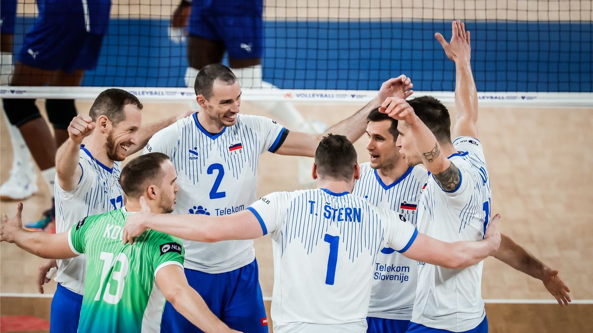 Materiały prasowe / VolleyballWorld / Na zdjęciu: reprezentacja Słowenii