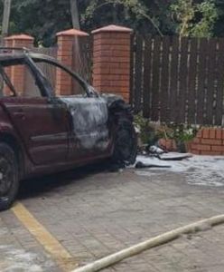 Tragiczny wypadek. Samochód uderzył w płot i spłonął