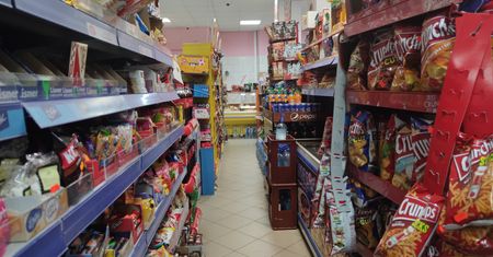 Tak podrożał "Koszyk Kaczyńskiego". Poszli do sklepu na Żoliborzu