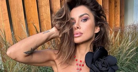 Natalia Siwiec podnosi temperaturę zmarzniętym fanom w Polsce, prezentując kolejne ujęcia w bikini. Ogień?