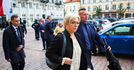 Przyłębska przegrała w sądzie. Senator KO triumfuje