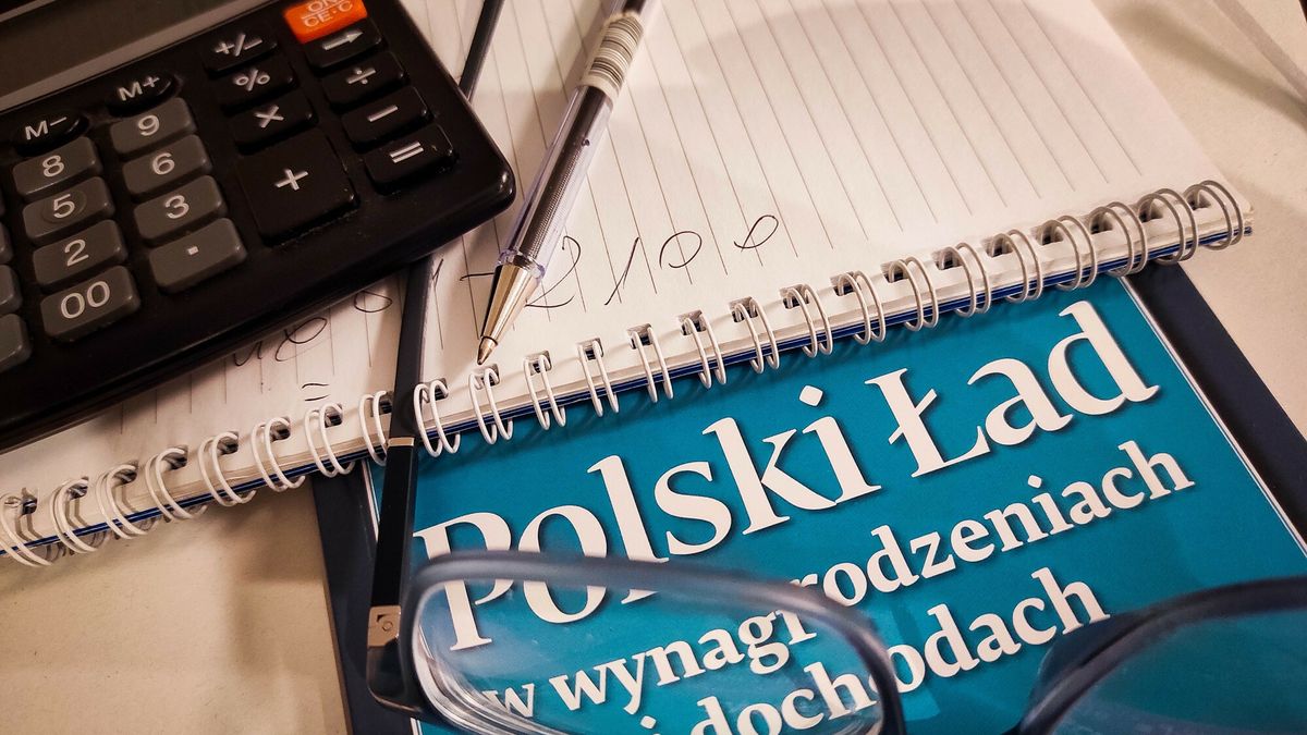 Praca na zleceniu w Polskim Ładzie. Wyjaśniamy, kto zyska, a kto straci 