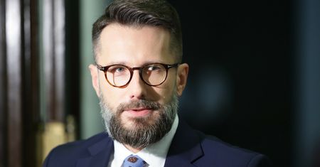 Z rządu do PE. Fogiel: ministrowie przetrwali dłużej niż 100 konkretów