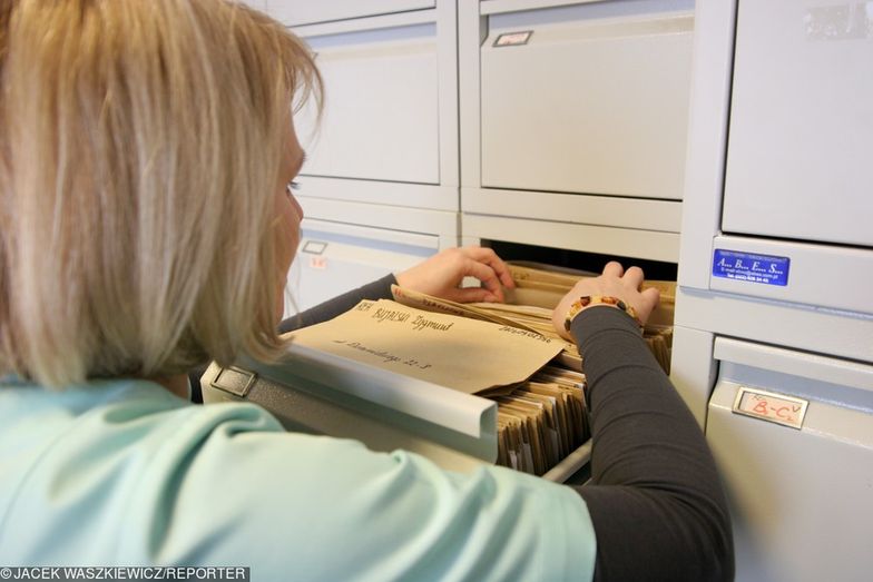 Jeśli wymaga tego sytuacja, można przetwarzać dane bez uprzedniej zgody osoby, której dotyczą