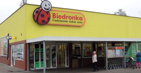 Wyłudzacze danych kuszą kartami podarunkowymi do Biedronki