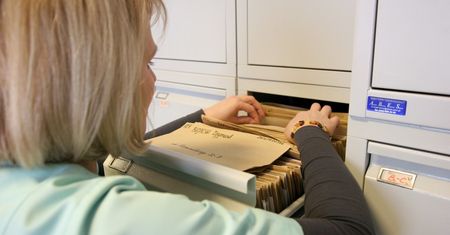 Absurdy RODO. Szpitale nie mogą dać się zwariować