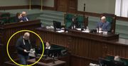 Tak poseł PiS przyszedł do Sejmu. "Nie zdążył się przebrać"