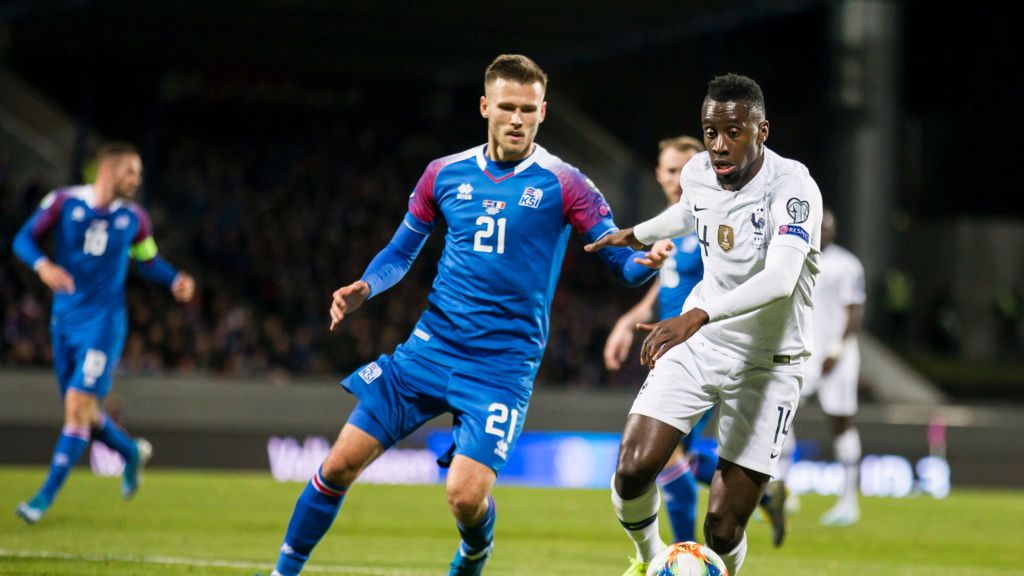 Getty Images / Jan Hetfleisch - UEFA/UEFA  / Na zdjęciu: Arnor Traustason i  Blaise Matuidi