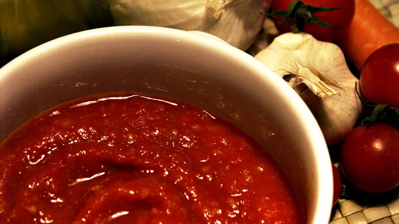 Pomidory gotowane z dodatkiem soli