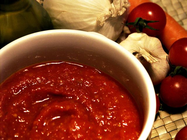 Pomidory gotowane z dodatkiem soli