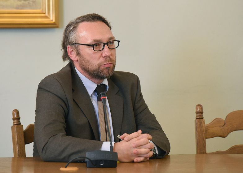 - Może przesadzam, ale niestety biorę pod uwagę fakt, że w mediach będę przedstawiany w negatywnym świetle - przyznał Piotr Pisarek.