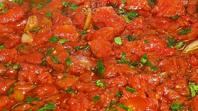 Pomidory w puszce w soku pomidorowym bez dodatku soli