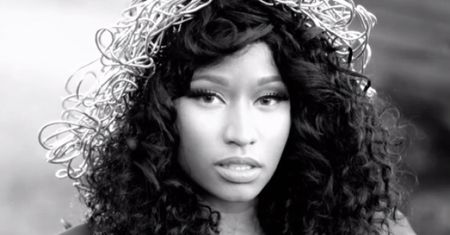 Nicki Minaj w KORONIE CIERNIOWEJ!