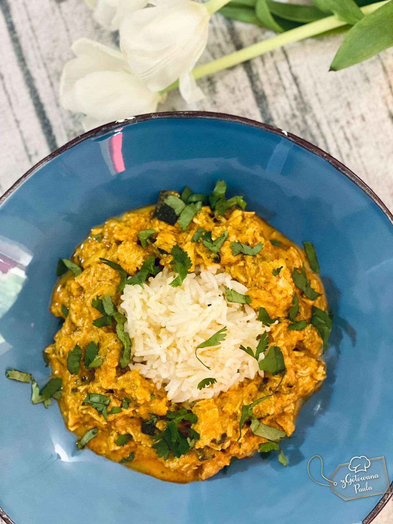 Kurczak w jogurtowym sosie curry