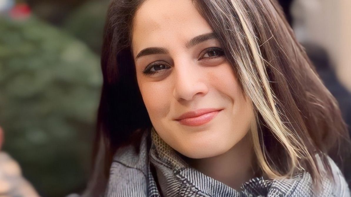 Roya Heshmati nie kryje się z tym, że jest przeciwna obowiązku noszenia hidżabu