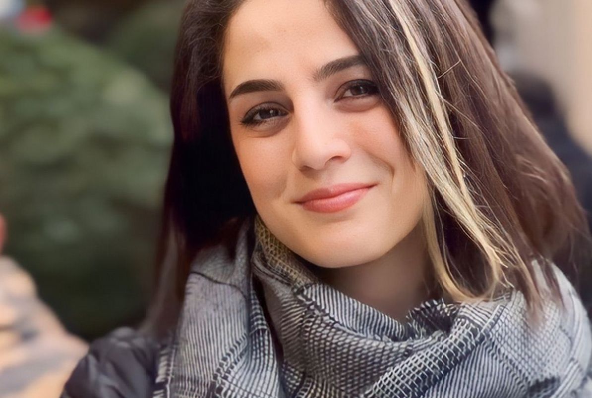 Roya Heshmati nie kryje się z tym, że jest przeciwna obowiązku noszenia hidżabu