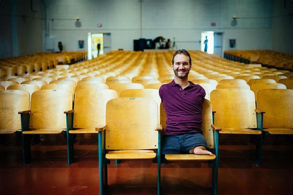 Nick Vujicic, który nie ma rąk i nóg, będzie motywował tysiące ludzi na stadionie w Poznaniu