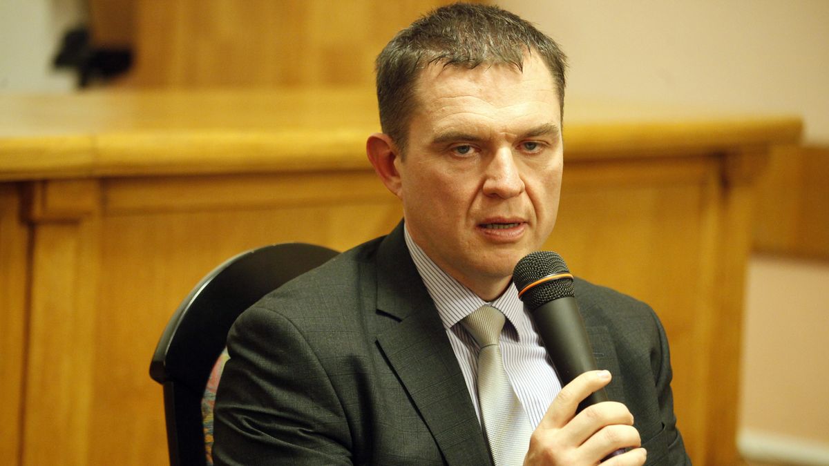 Andrzej Poczobut
Artur Reszko
Andrzej Poczobut, dziennikarz, ksi��ka, Poczobut, spotkanie, portret