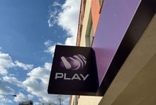 Salon Play