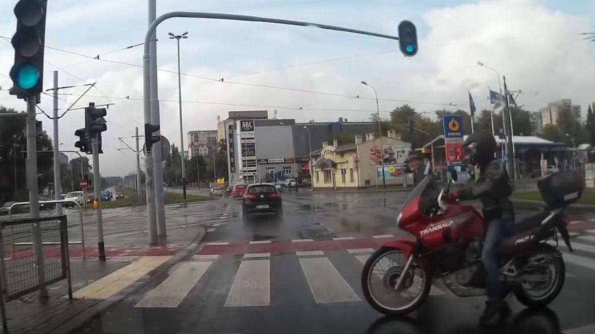 Motocyklista na ratunek 1