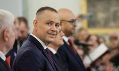 Czy prezydent Karol Nawrocki powinien podpisać ustawę o programie SAFE? Sondaż