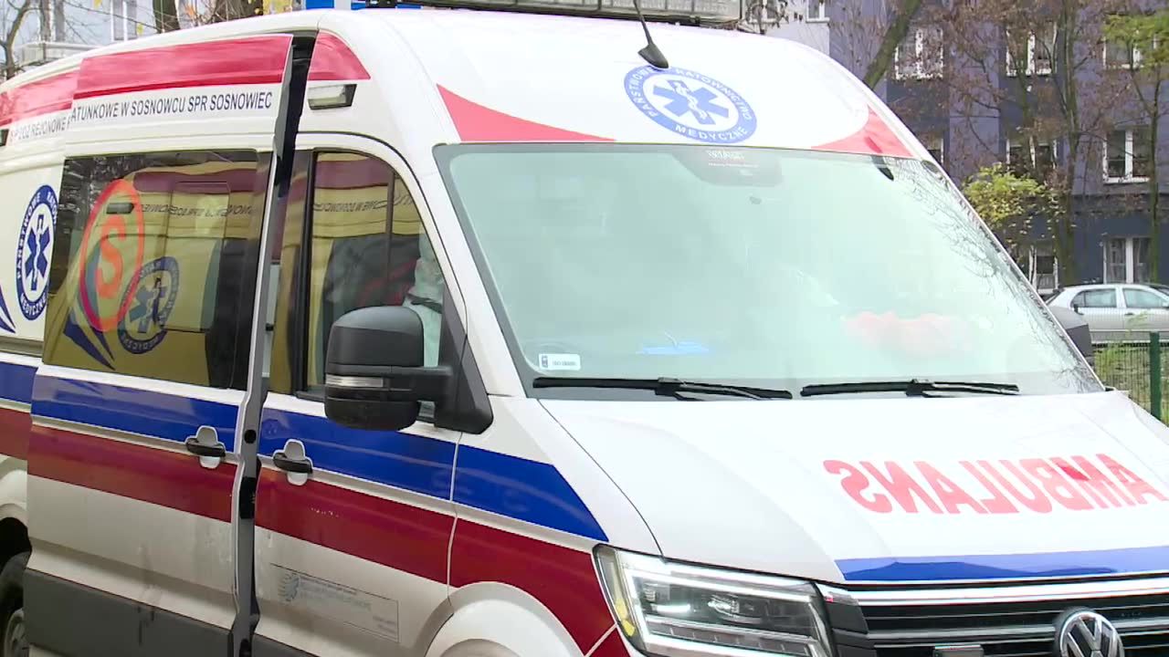 Wzywali karetkę do odebrania emerytury, rannych zwierząt, bólu pleców i kaszlu. Ponad połowa zgłoszeń bezzasadnych