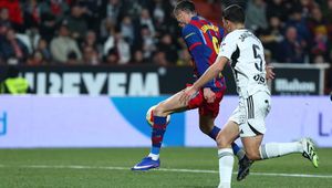 FC Barcelona nie poszła śladem Realu Madryt. Trofeum jest coraz bliżej