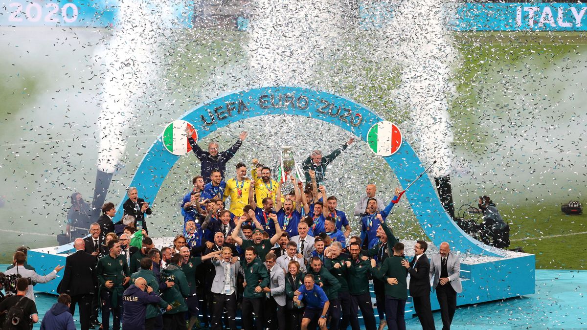 Zdjęcie okładkowe artykułu: PAP/EPA / Na zdjęciu: radość piłkarzy reprezentacji Włoch