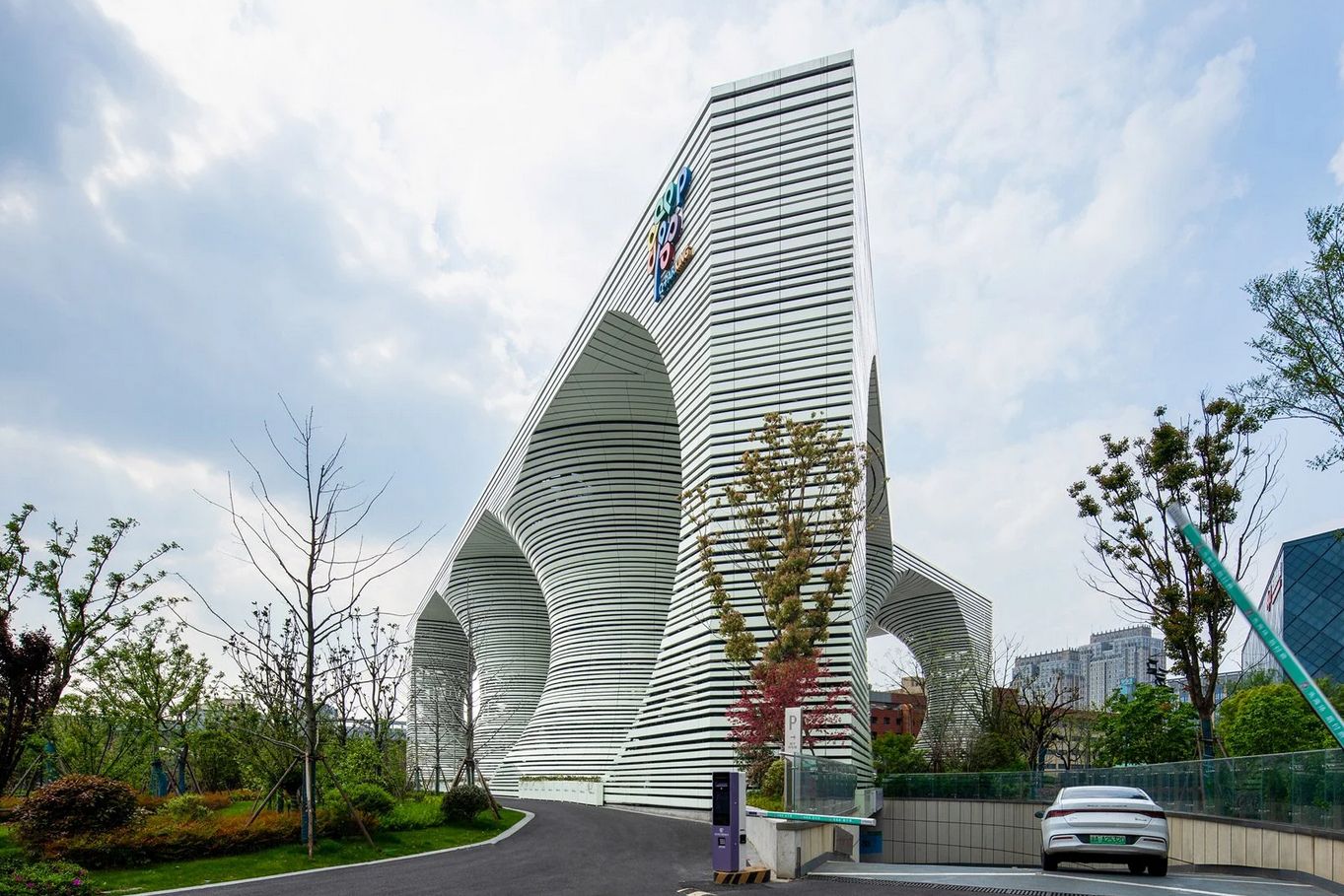 Future Car Park w Hangzhou