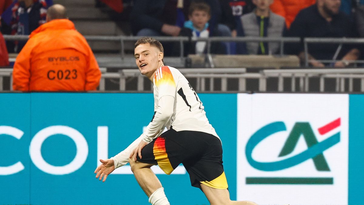 Florian Wirtz po strzeleniu gola w meczu Francji z Niemcami
