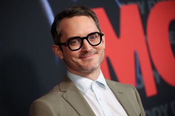 Wygadał się w podcaście. Elijah Wood wziął ślub w tajemnicy