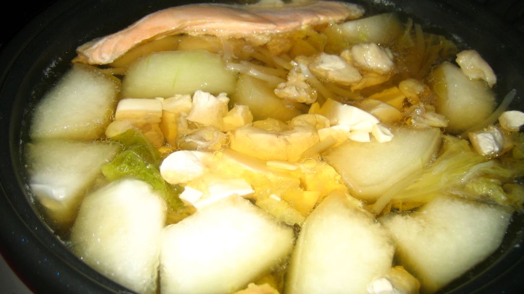 Beninkaza szorstka (chińska odmiana melona) gotowana z dodatkiem soli, odsączona