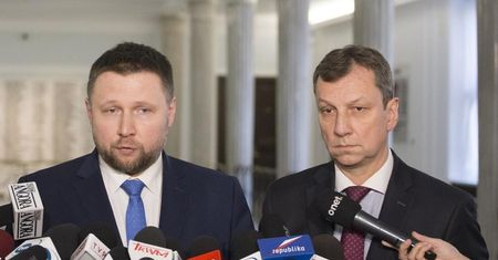 "Fundusz ubezpieczeniowy na ciężkie czasy dla polityków PiS". PO powoła zespół śledczy ws. spółki Srebrna