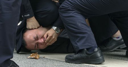Protesty w Chinach. "Polityka władz wywołuje ferment społeczny i uderza w gospodarkę"