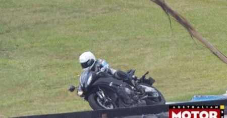 Nowa Yamaha R1: DCT i 230 KM?