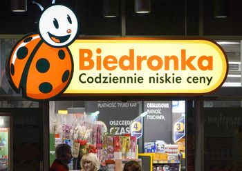 Promocje na chryzantemy w Biedronce. Takie ceny tylko 28 października