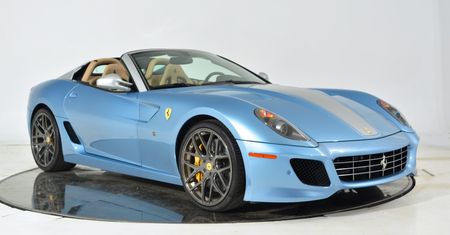 To Ferrari 599 SA Aperta jest warte 1,7 miliona dolarów!